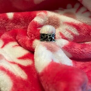Chunky cow print ring